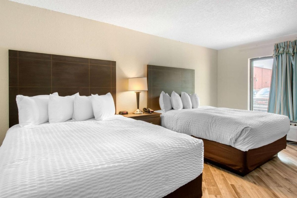 Clarion Inn & Suites Kissimmee-Lake Buena Vista South Image 21