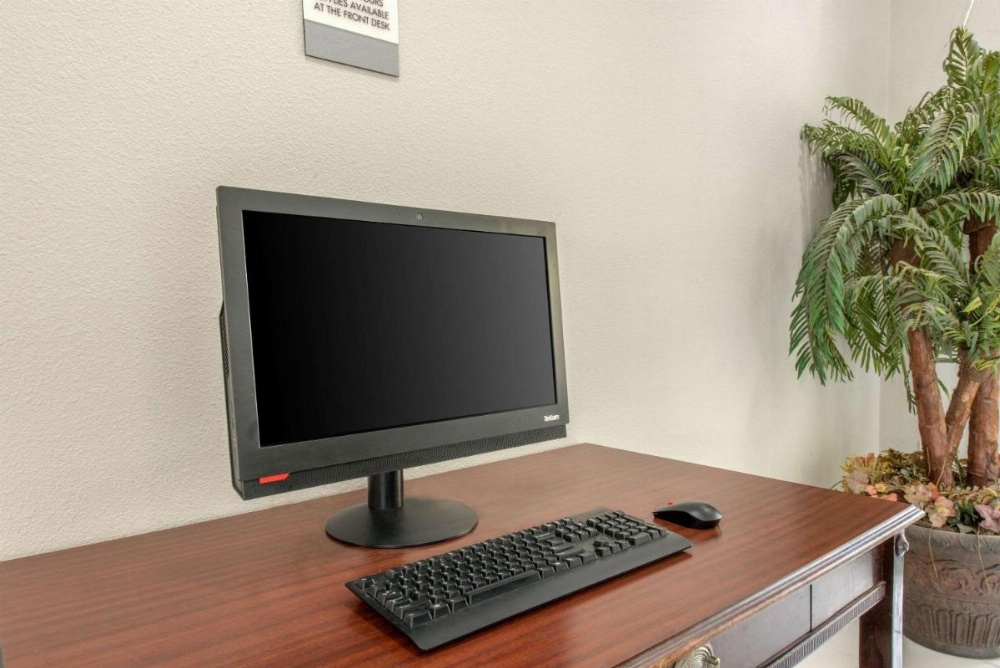 Clarion Inn & Suites Kissimmee-Lake Buena Vista South Image 26